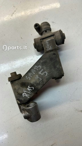 Pavarų svirtys ir perjungimo mechanizmai Saab 900