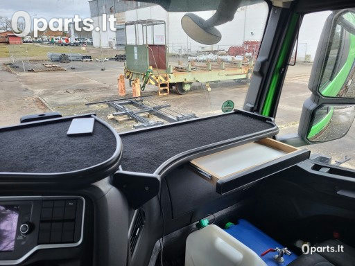 Daiktadėžės ir lentynėlės Iveco