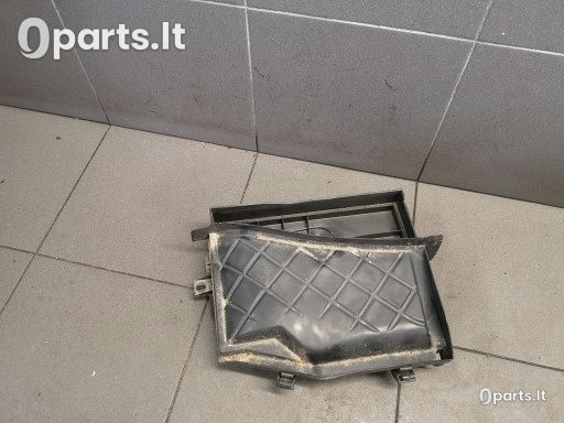 Rėmas Audi A4 S4 B7 8E 8H · 8E1819441B