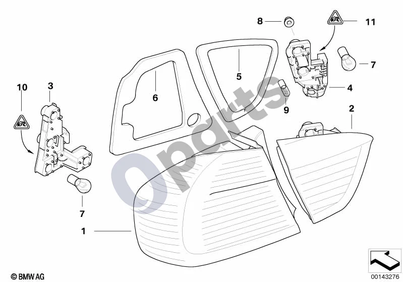 BMW 3 E90 E91 (2005–2012) Galinis žibintas (E90 316IN43) schema – pozicija 04: Lemputės lizdas, galinis žibintas bagažinės dangtyje, kairys